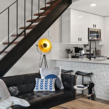 Contemporary Couples Getaway Near Austin Favorites - Loft 21 Lejlighed Eksteriør billede