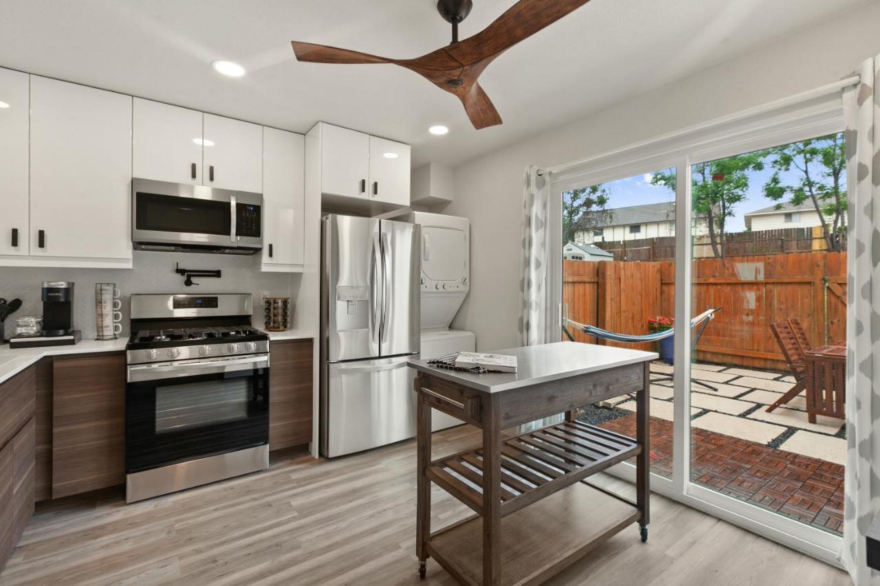 Contemporary Couples Getaway Near Austin Favorites - Loft 21 Lejlighed Eksteriør billede