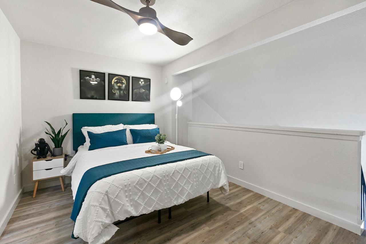 Contemporary Couples Getaway Near Austin Favorites - Loft 21 Lejlighed Eksteriør billede