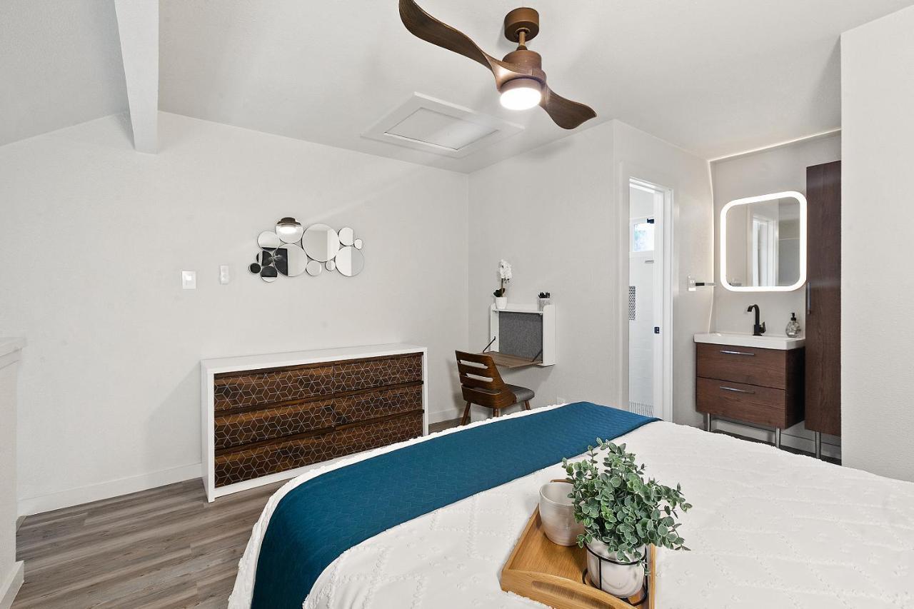 Contemporary Couples Getaway Near Austin Favorites - Loft 21 Lejlighed Eksteriør billede